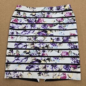 White House Black Market Sz 2 Wht Floral Print Striped Pencil Skirt Raw Edge A5